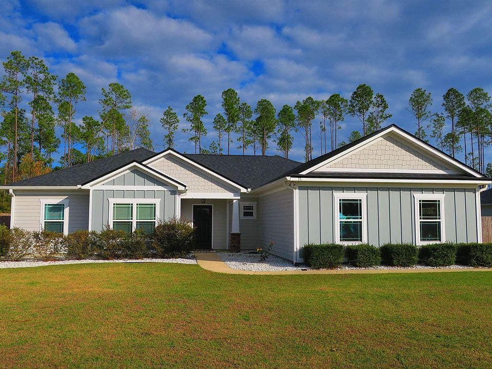 1st image of 15 Evergreen Dr