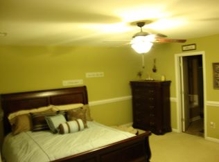 9601 N Royal Crest Ct, Fredericksburg, VA 22408