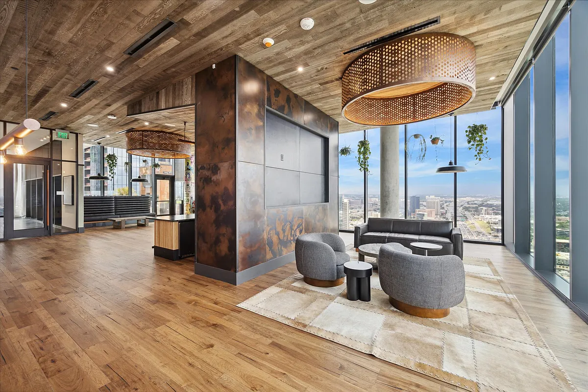 Looftop residents lounge - 84 N Interstate Highway 35 #3009