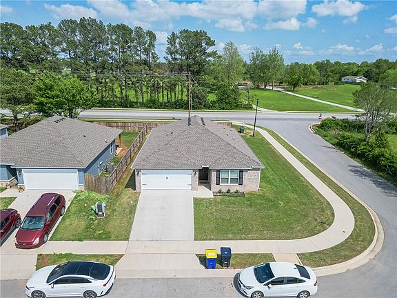 2nd image of 3715 S 1st Pl
