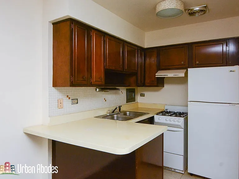 2629 N Hampden Ct #216 — Photo 2
