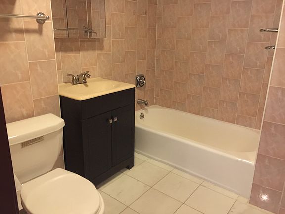 2nd image of 26 W 95th St APT 4