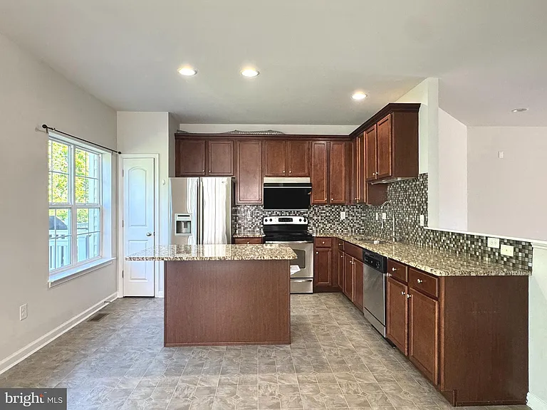 312 Wilkinson Dr #6 — Photo 9