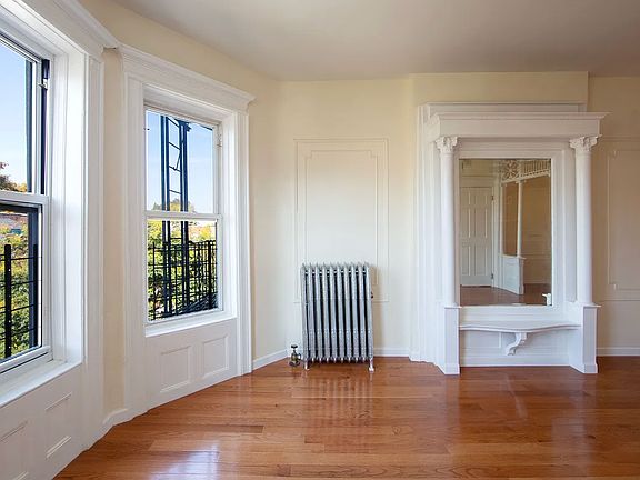 4th image of 371 E 26th St #1