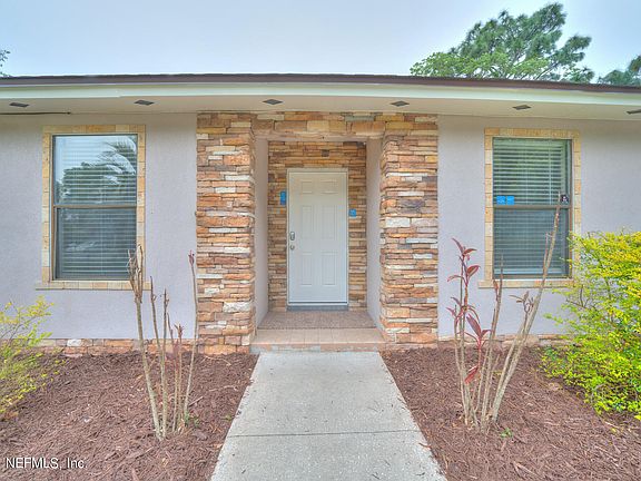 3rd image of 3029 BLUE HERON Drive N