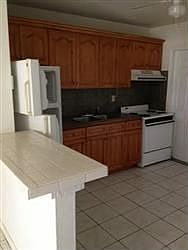 4th image of 520 NW 18th Ave