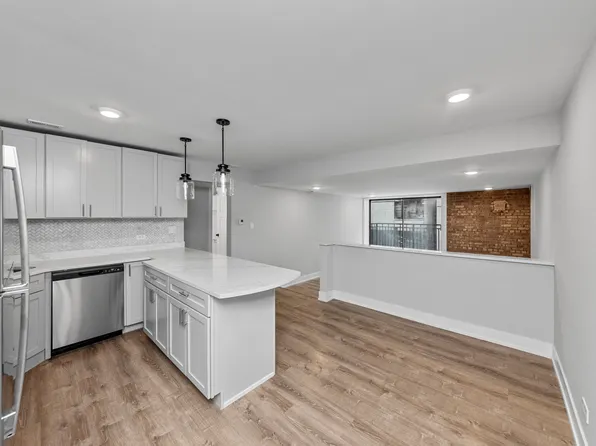 1221 N Lasalle St #C5, Chicago, IL 60610