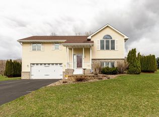 1581 Amsterdam St, Baldwin, WI 54002