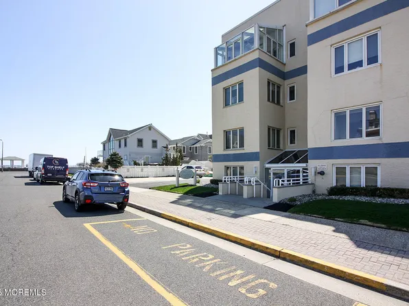 15 Garfield Avenue #102, Avon-by-the-sea, NJ 07717
