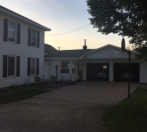 5th image of 104 14th Ave N