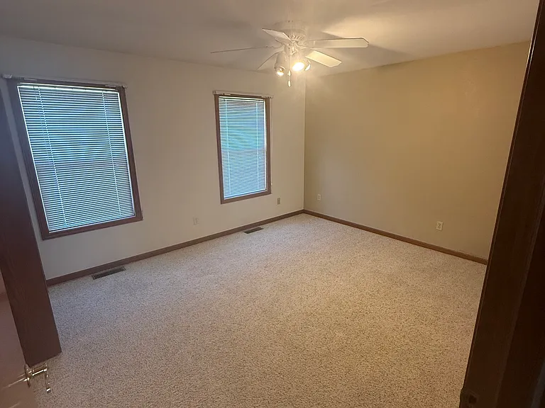 572 James Dr #572 — Photo 6