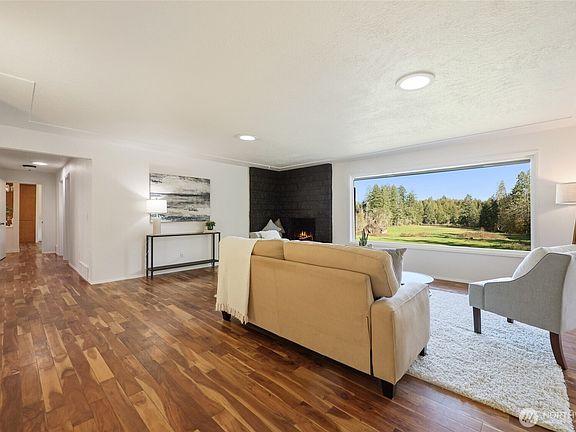 5th image of 4622 Sleater Kinney Road NE