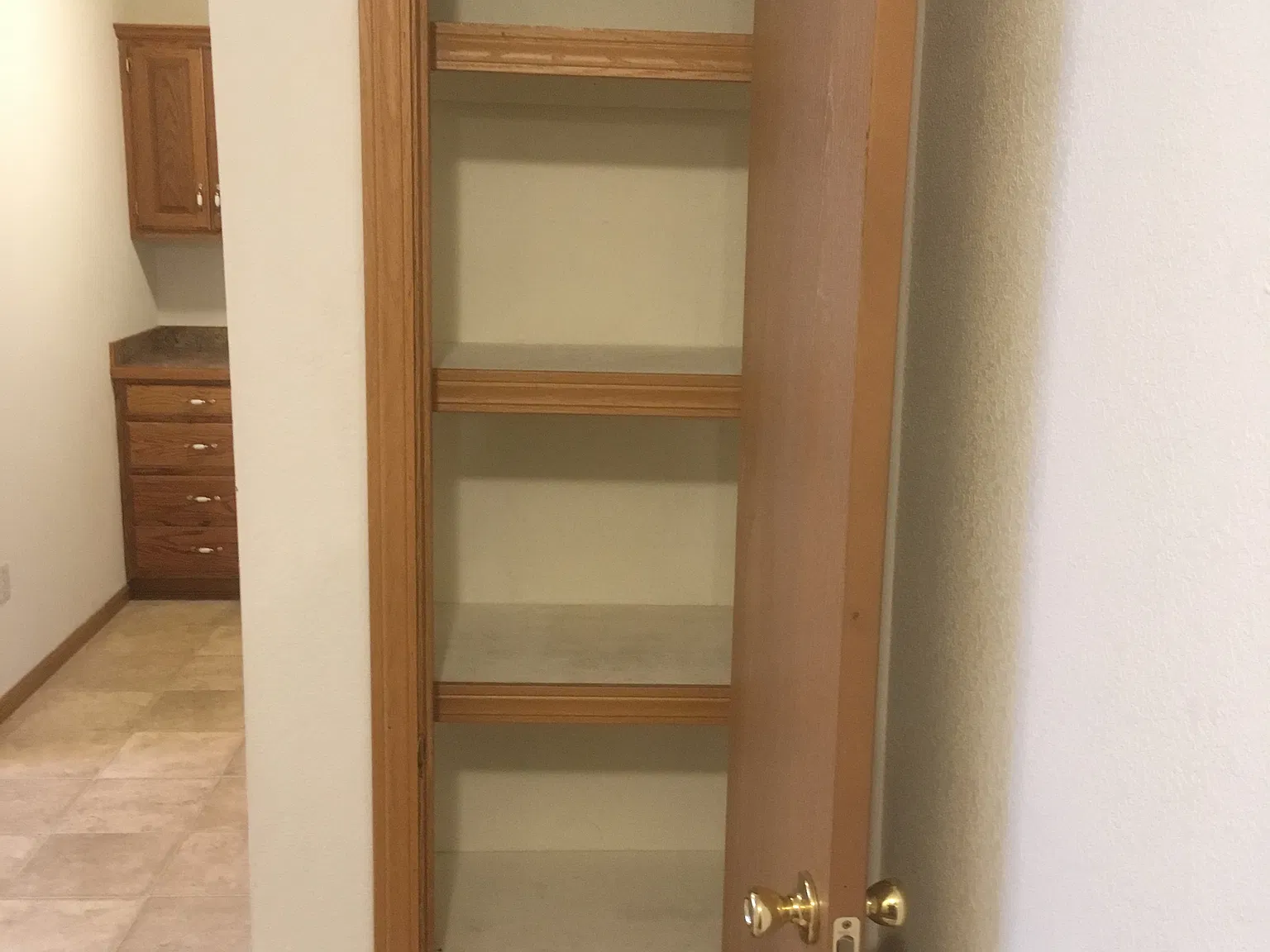 2 bed, 1000 sqft, $850 — Photo 4