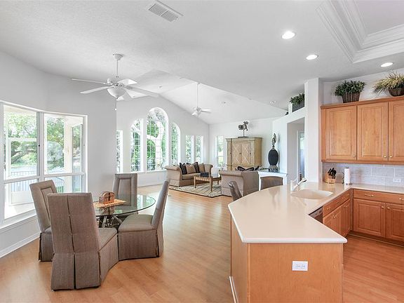 5th image of 103 Chanteclaire Cir