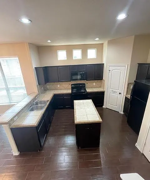 118 Creekside Villa Dr — Photo 5