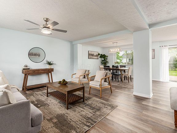 5th image of 2133 Dunkeld Dr