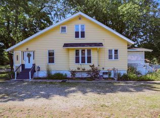 410 N Main St, Almont, MI 48003