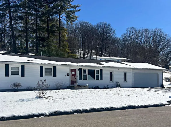 1002 Lower Circle Dr, Shoals, IN 47581