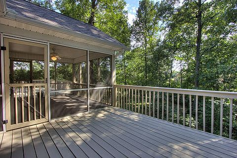 4th image of 213 Foxglove Ln