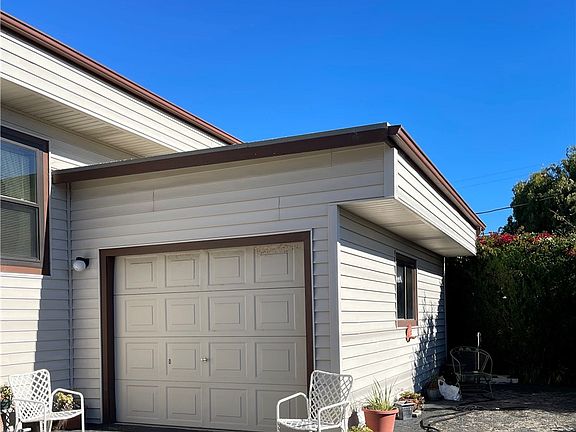3rd image of 1154 Santa Ysabel Ave