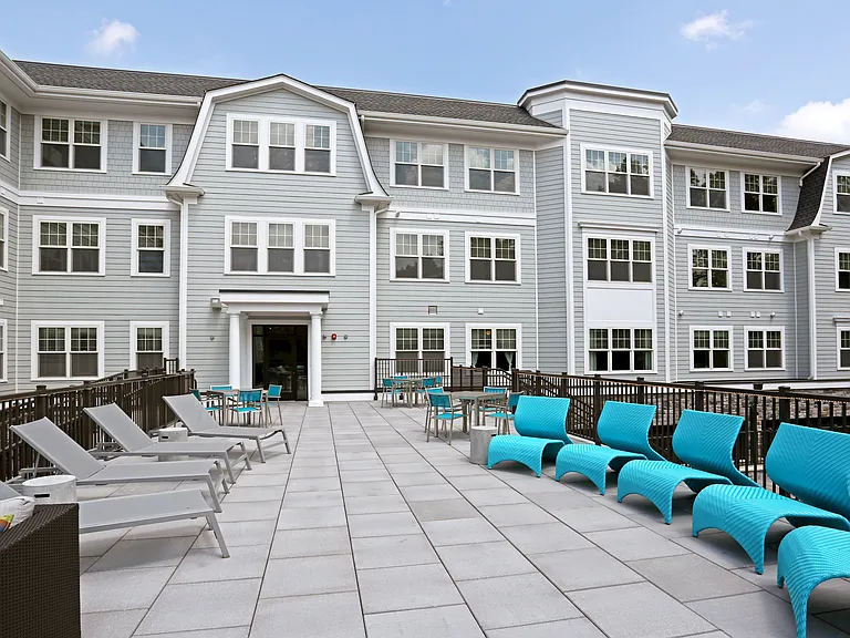 Colonial Pointe at Franklin Lakes — Photo 8