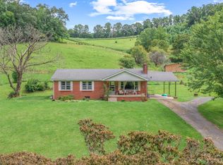 615 Cane Branch Rd, Burnsville, NC 28714