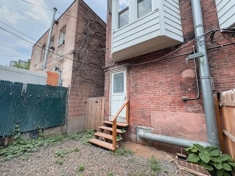 1832-34 Callowhill St #B — Photo 17