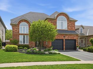 156 Valmont St, Hamilton, ON L9G4Z9