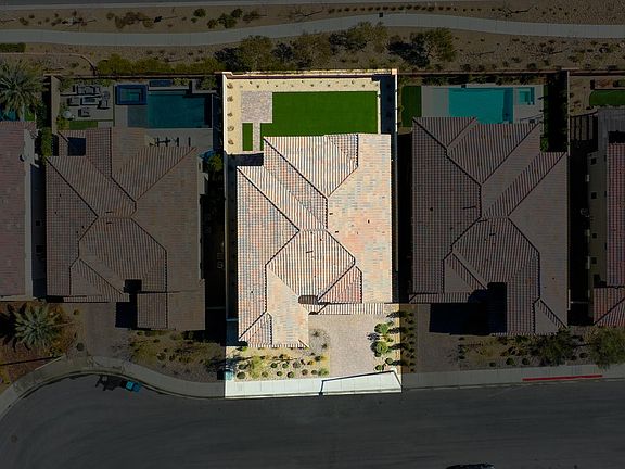 5th image of 68 Tarragona Breeze Ave