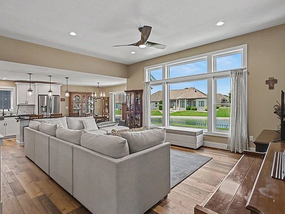 2nd image of 1170 Blackstone Blvd