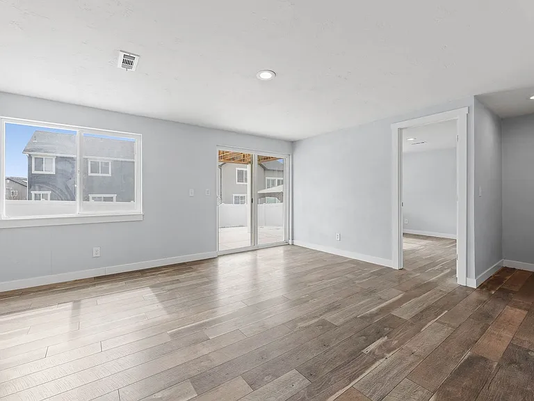 1583 W Quailhill Rd — Photo 36