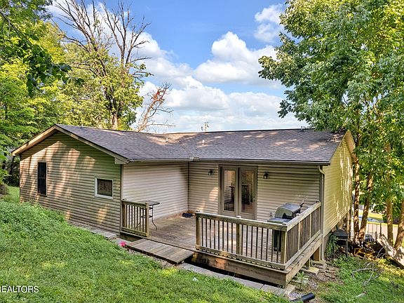 4th image of 4700 Skyview Dr