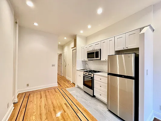 Rented by J & L Holding Corporation | media 3