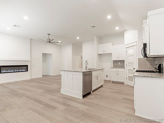 2nd image of 2503 W Main St