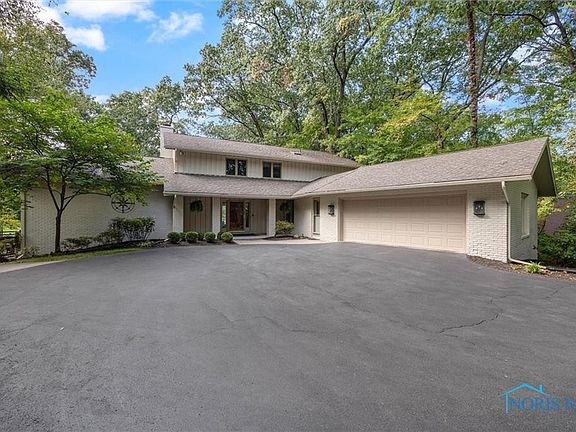 3rd image of 4523 Golf Creek Dr