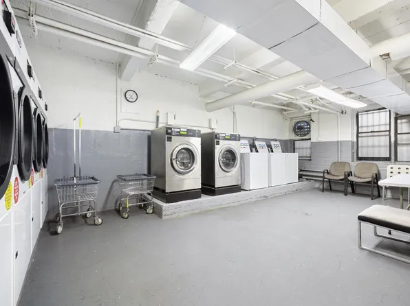 3130 Grand Concourse image 25 of 26