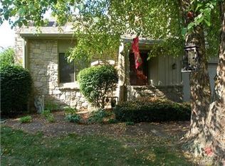 591 Conner Creek Dr, Fishers, IN 46038