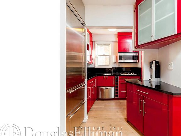 4th image of 14 Horatio St APT 8J