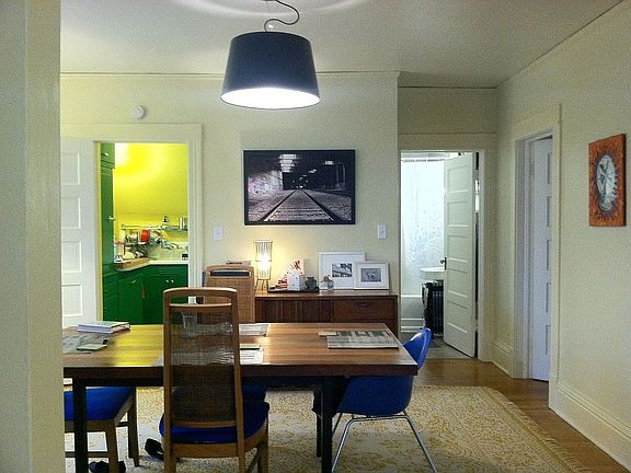 Upper unit dining