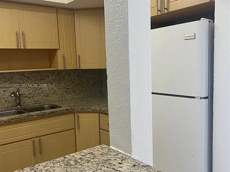 16801 NE 14th Ave #310 — Photo 4
