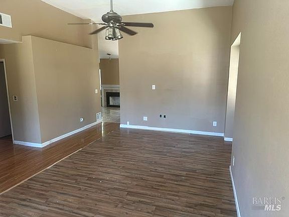 5th image of 2777 Woodmont Drive