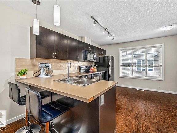 5th image of 9515 160th Ave NW #40