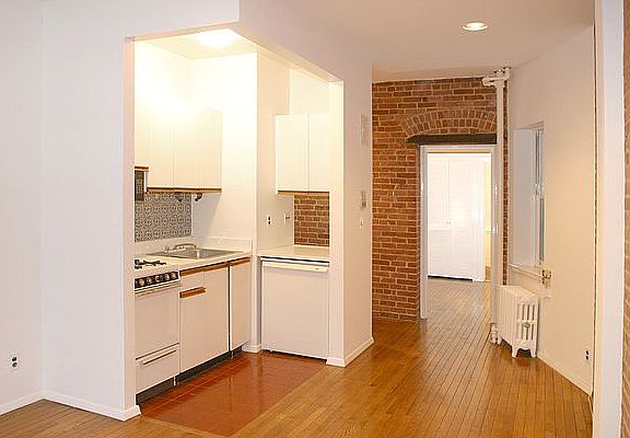 4th image of 227 E 96th St APT 1FE