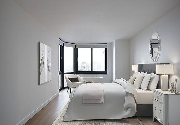 4th image of 105 Duane St #A