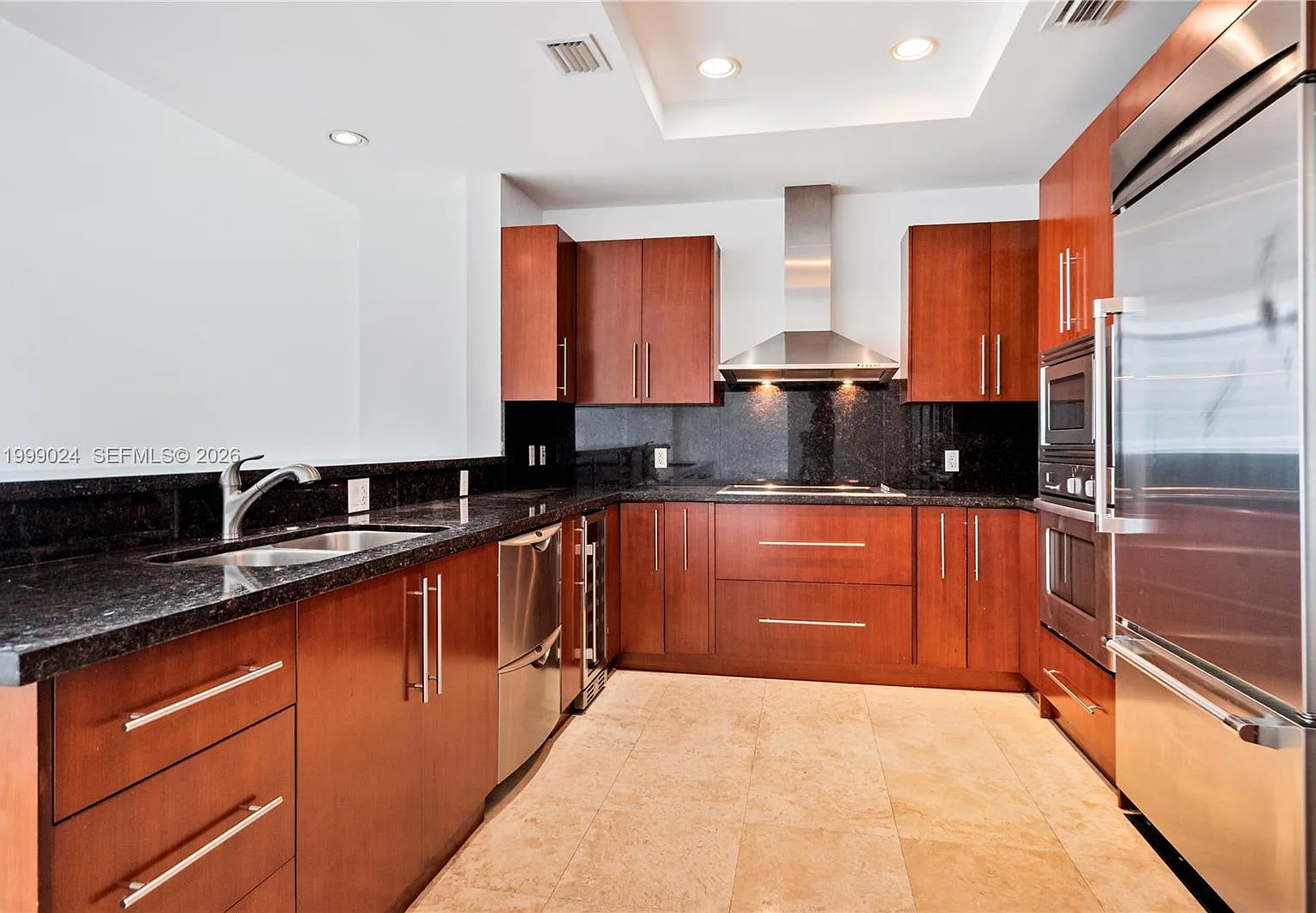 Residences At Riverwalk C — Photo 4