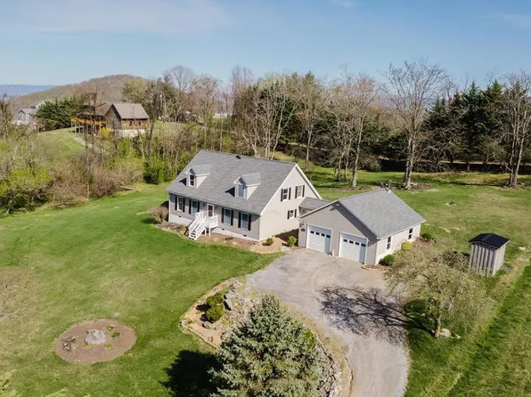 7624 Candlestick Ln, Singers Glen, VA 22850