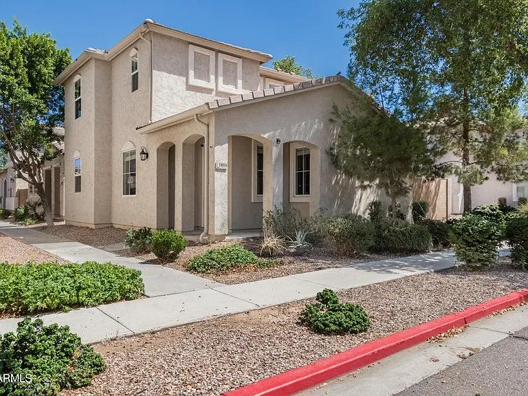 10056 E Isleta Ave — Photo 3