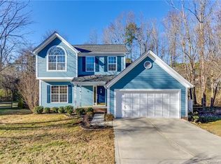 9900 Applevalley Ct, Charlotte, NC 28269