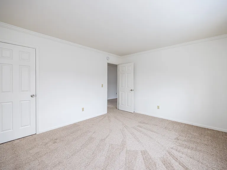 Clintwood Apartments — Photo 56