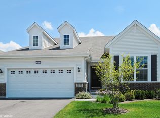 2975 Chevy Chase Ln, Naperville, IL 60564